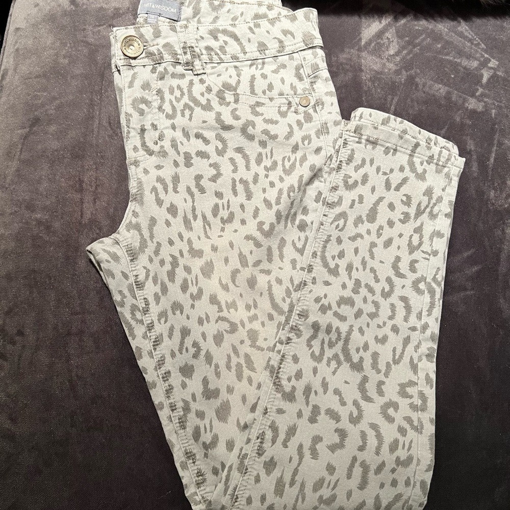 Wit and Wisdom jeans/pants Stretchy Animal Print, Leopard, Gently Used